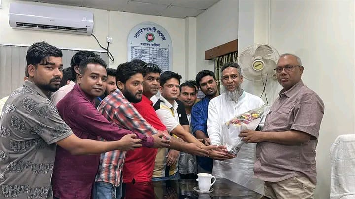 সাভার সরকারি কলেজ পরিদর্শনে বিএনপি নেতা রাশেদুল আহসান রাশেদ