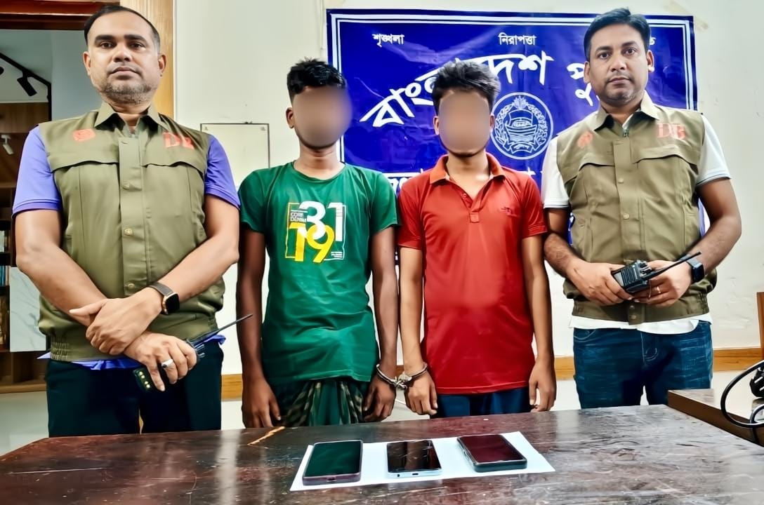 চুয়াডাঙ্গায় অনলাইন জুয়ার মাস্টার এজেন্টসহ গ্রেফতার ২, সাইবার নিরাপত্তা আইনে মামলা।