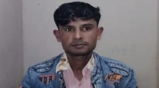 তাহিরপুরে পুলিশের পৃথক অভিযানে অবৈধ সেইভ নৌকা ও গাঁজা উদ্ধার, গ্রেপ্তার ১