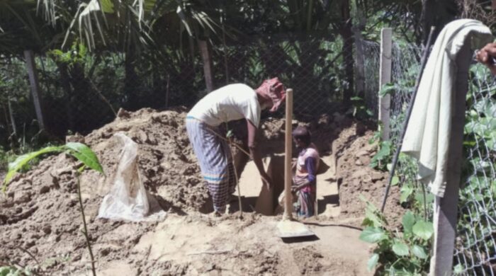 বাবার দাফন শেষ করে বাড়ি ফেরার পথে নিজের মেয়ের মৃত্যুর খবর শুনলেন পিতা