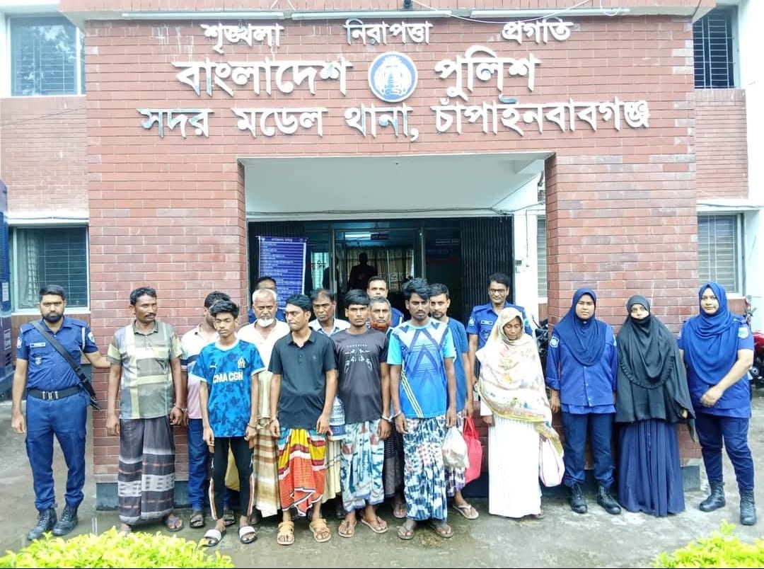 চাঁপাইনবাবগঞ্জে পুলিশের বিশেষ অভিযানে মাদক মামলায় ৭ জনসহ গ্রেপ্তার ২২