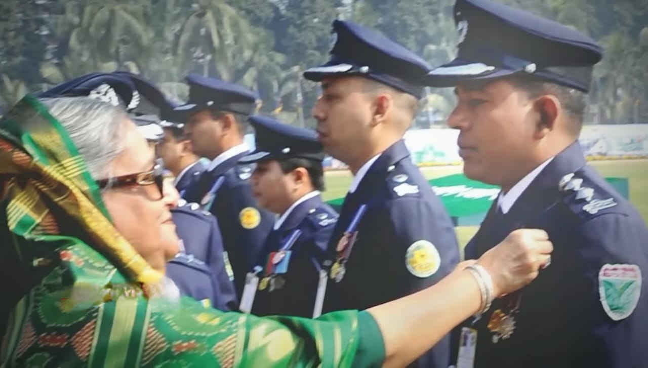 জুলাই গণহত্যার কুশীলব এসপি আলমগীর: তদন্তে বরখাস্তের পরও কীভাবে বহাল?