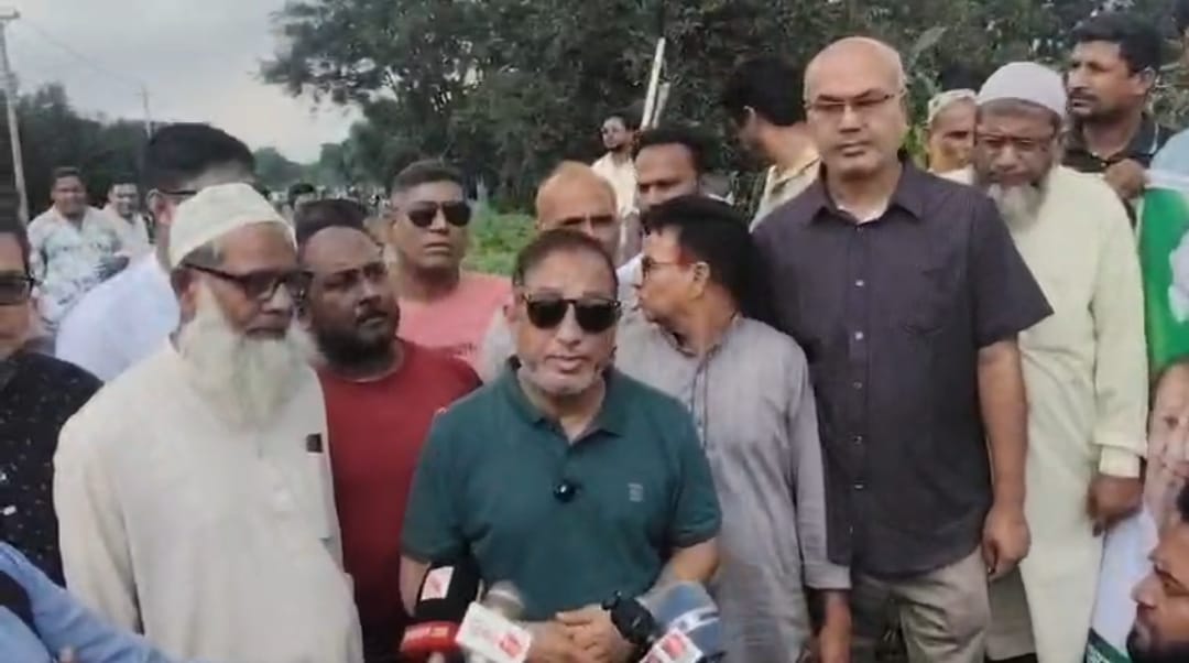 সবুজ বাংলাদেশ গড়ার প্রত্যয়ে শিবগঞ্জে বৃক্ষরোপণ কর্মসূচি