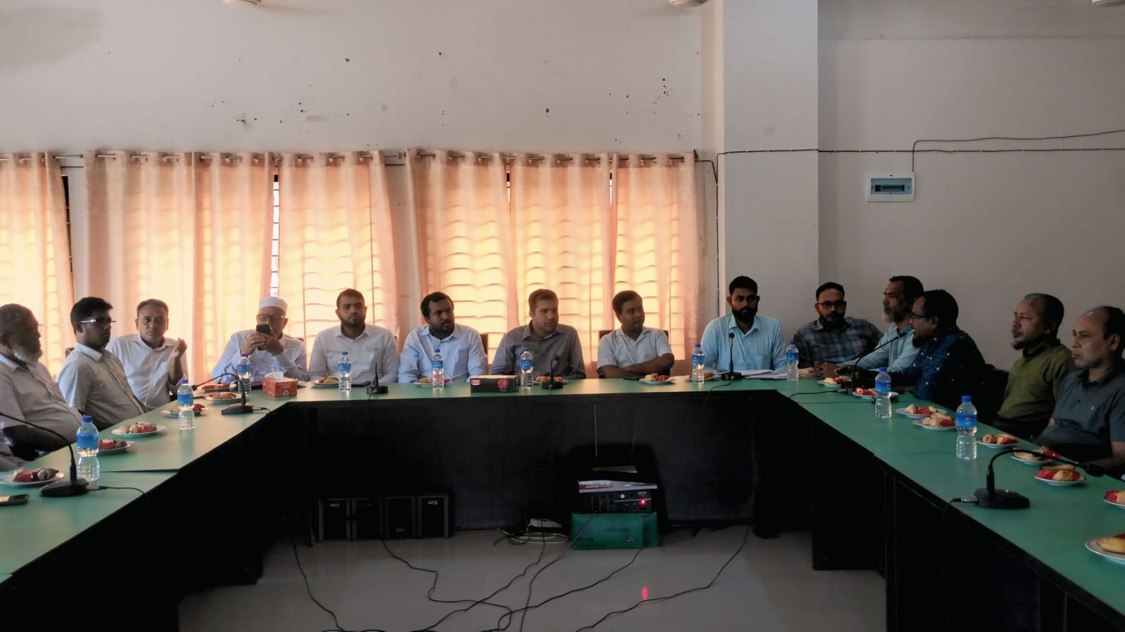 মনপুরায় ফ্যামিলি কার্ড শুমারি কার্যক্রম নিয়ে আলোচনা সভা