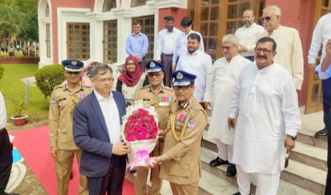 রাজশাহী সারদায় জাঁকজমক আয়োজনে এএসপিদের সমাপনী কুচকাওয়াজ অনুষ্ঠিত