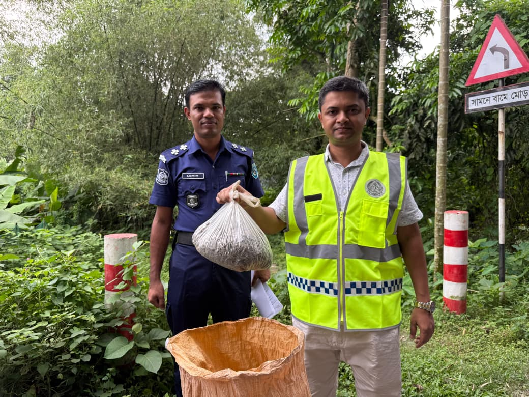 ভূরুঙ্গামারীতে পুলিশের দিনব্যাপী মাদকবিরোধী অভিযান, ৪ কেজি গাঁজা উদ্ধার