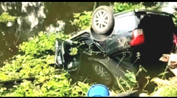 নোয়াখালীতে মাইক্রোবাসের ধাক্কায় অটোরিকশা আরোহী যুবকের মৃত্যু