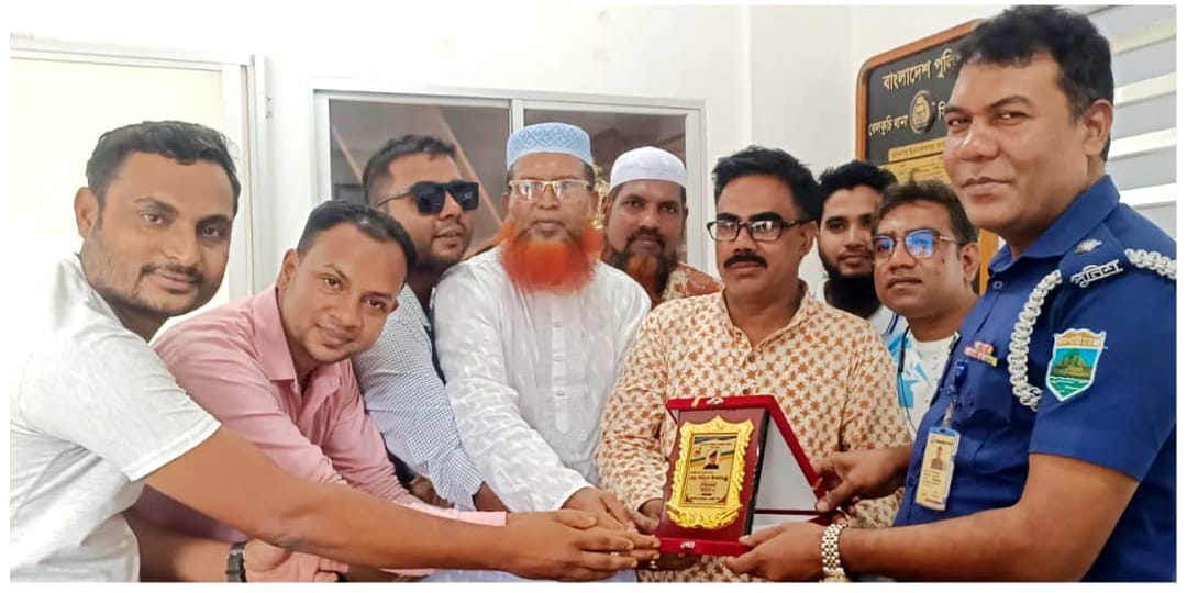 বেলকুচিতে নবাগত ওসির সাথে বাংলাদেশ প্রেসক্লাব বেলকুচি উপজেলা শাখার মতবিনিময়