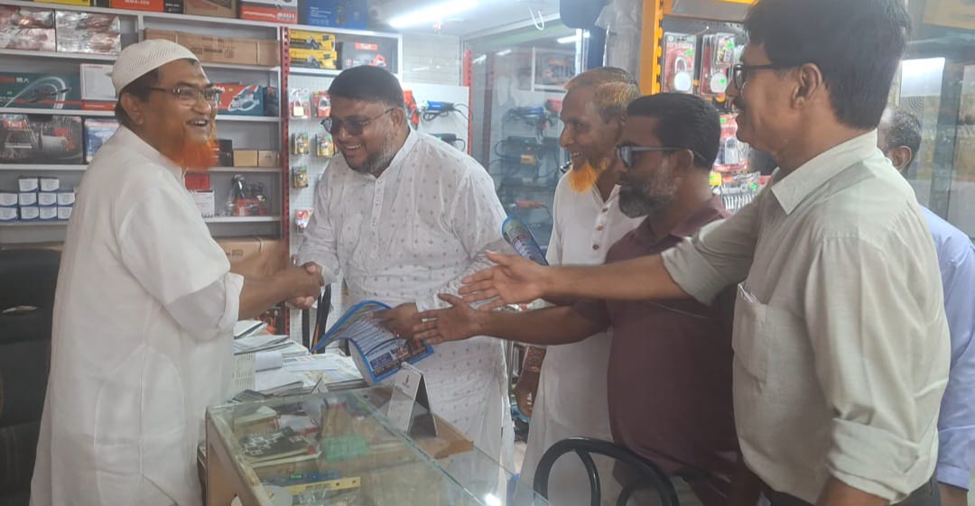 জয়পুরহাটে তারেক রহমানের রাষ্ট্র কাঠমো মেরামতের ৩১ দফার লিফলেট বিতরণ