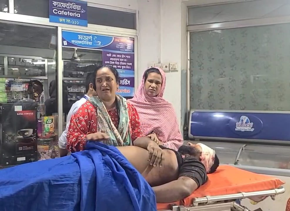 ভাড়া নিয়ে বাকবিতণ্ডা, তাকওয়া পরিবহনের হেলপার-কন্টাকটরের হামলায় যাত্রীর মৃত্যু প্রাণ গেল ইলিয়াসের, এক আসামি গ্রেফতার