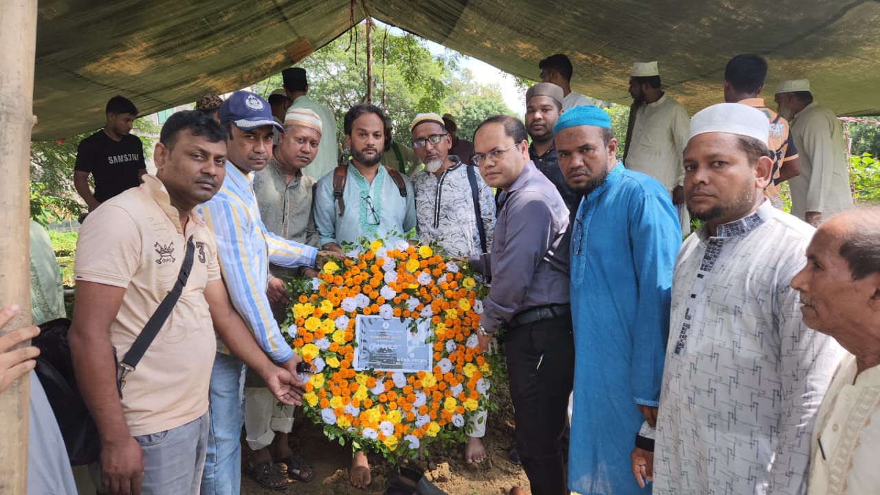 রাউজান প্রেস ক্লাবের সভাপতি সরওয়ার উদ্দিন আহমেদ জানাজা সম্পন্ন