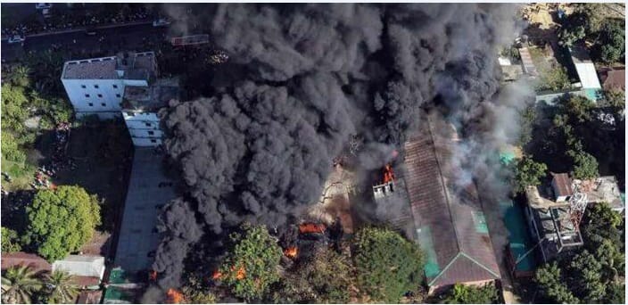 গাজীপুরে কয়েল কারখানায় ভয়াবহ আগুন,নিয়ন্ত্রণে ৯ ইউনিট।