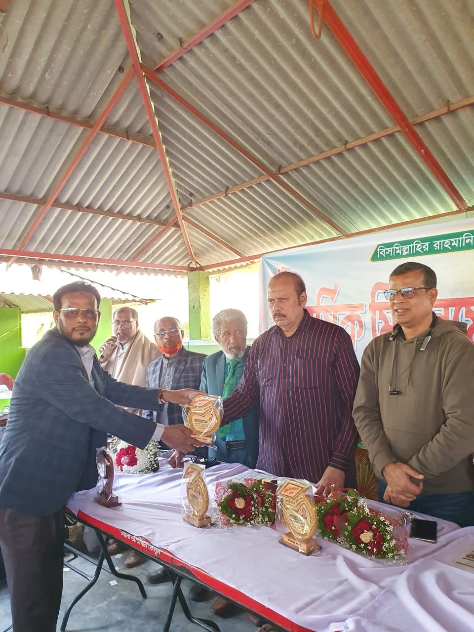 ‌দৈনিক যশোর বার্তা পত্রিকার সেরা সাংবাদিক ‌নির্বাচিত‌ হয়েছে শেখ মাহতাব হোসেন।