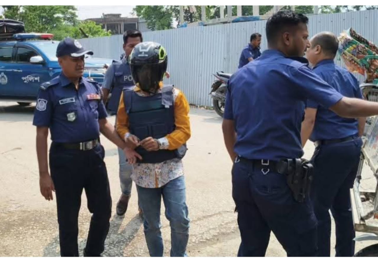 সুনামগঞ্জ শহরের আলোচিত প্রায় অর্ধ কোটি টাকা স্বর্ণ ও ডলার চুরি মামলার রহস্য উদঘাটন আটক-৫