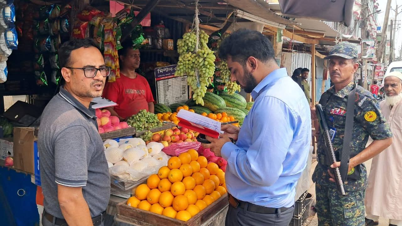 ঝালকাঠিতে অবৈধ দখল উচ্ছেদে মোবাইল কোর্ট, ৭ প্রতিষ্ঠানকে জরিমানা