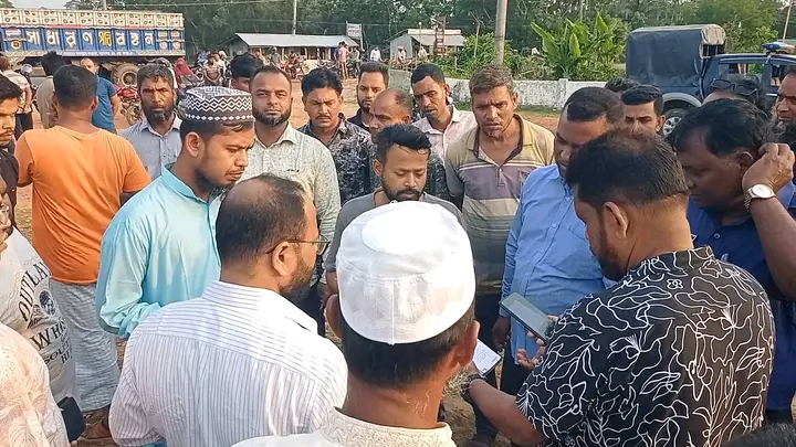 আমতলীতে অবৈধ জ্বালানি মজুদ: ৫১০ লিটার ডিজেল-অকটেন জব্দ, ৫ হাজার টাকা জরিমানা