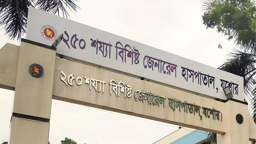 দাদির মৃত্যুসংবাদ শুনে বাড়ি ফেরার পথে সড়ক দুর্ঘটনায় নাতির মৃত্যু