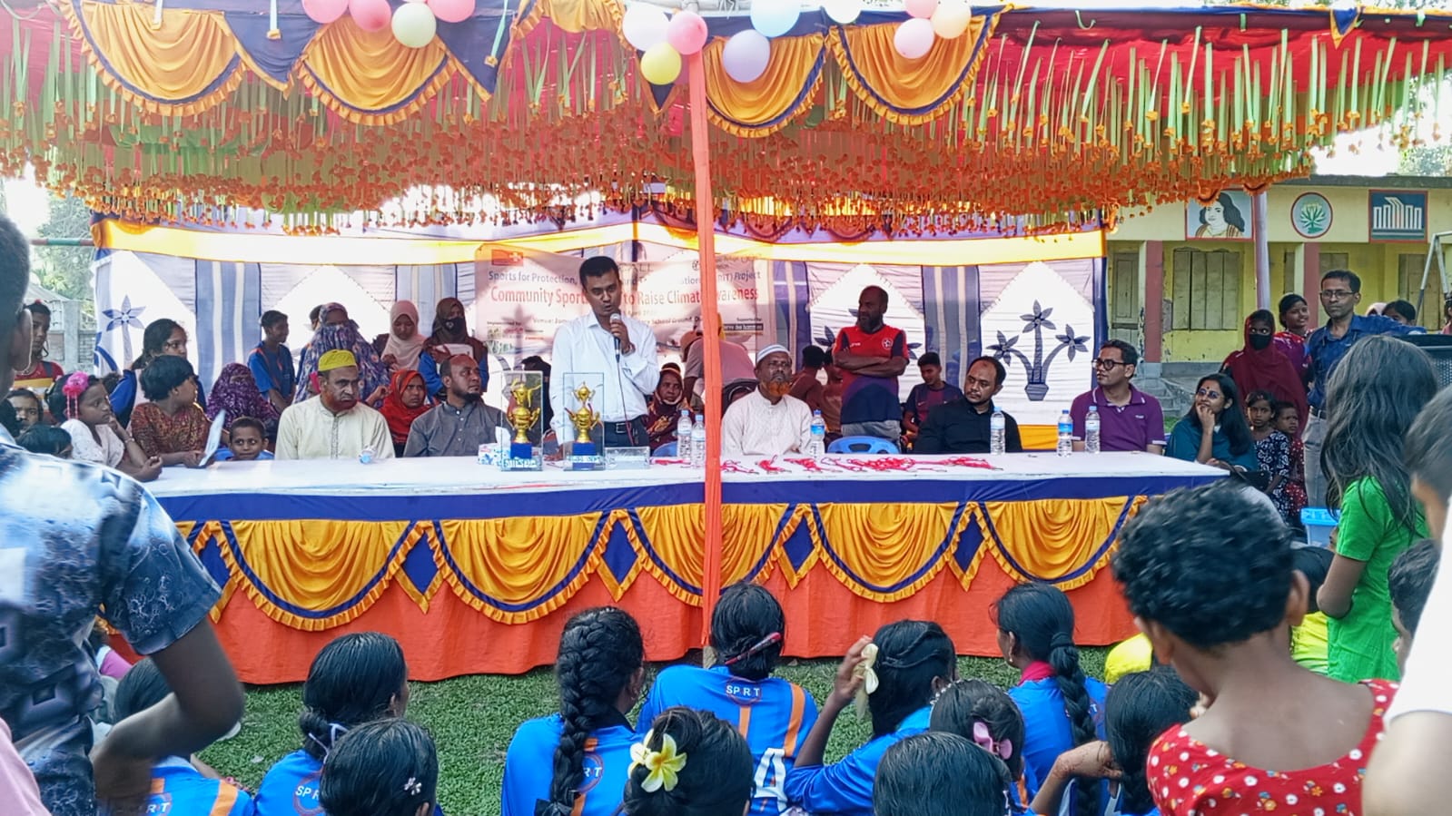 কুড়িগ্রামে সলিডারিটি স্পিরিট প্রকল্পের আওতায় কিশোরীদের হ্যান্ডবল খেলা অনুষ্ঠিত