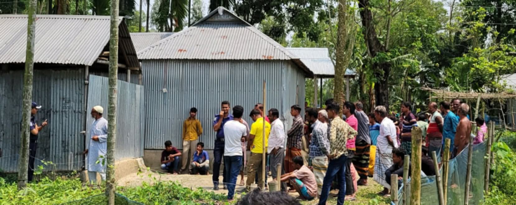 কুড়িগ্রামের ফুলবাড়ীতে মানসিক ভারসাম্যহীন নারীর ঝুলন্ত মরদেহ উদ্ধার।
