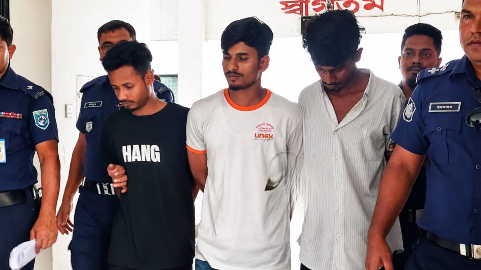 ঠাকুরগাঁওয়ে ঘোরার কথা বলে ডেকে নিয়ে কিশোরীকে ধর্ষণ, ৩ জন আটক