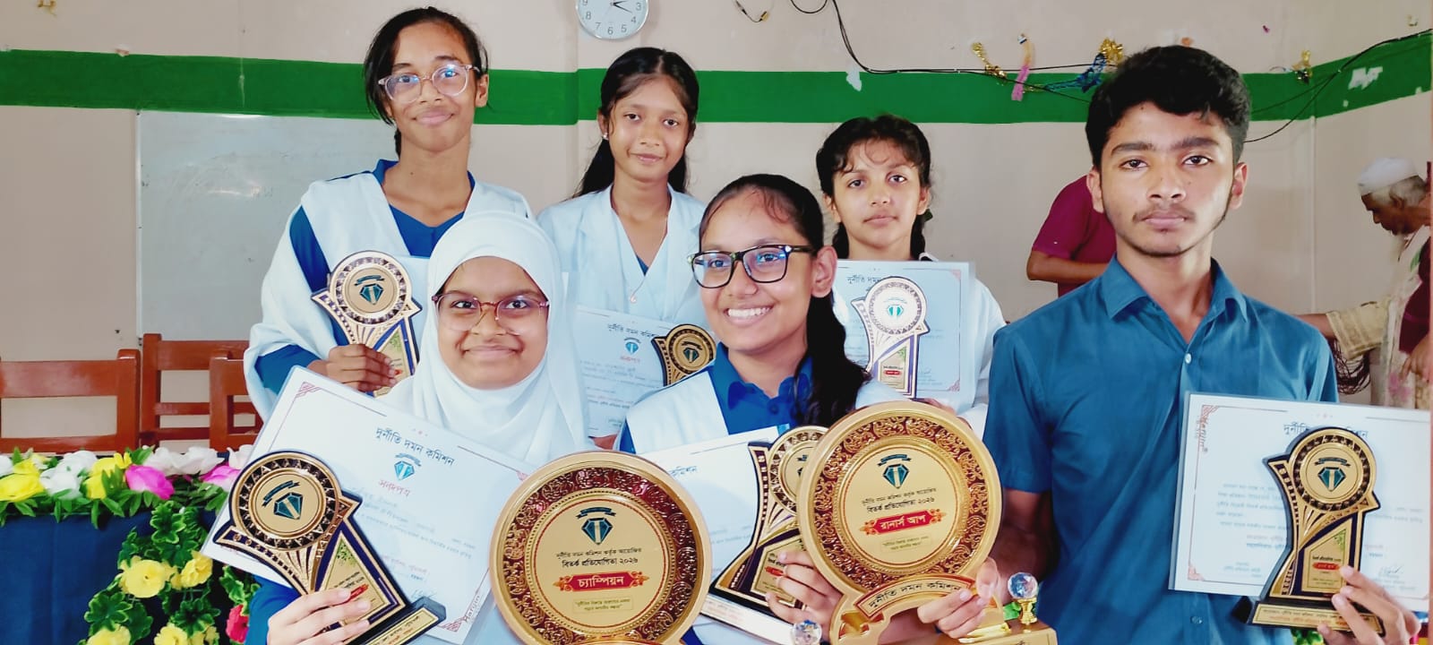 আমতলীতে দুর্নীতিবিরোধী বিতর্ক প্রতিযোগিতা অনুষ্ঠিত