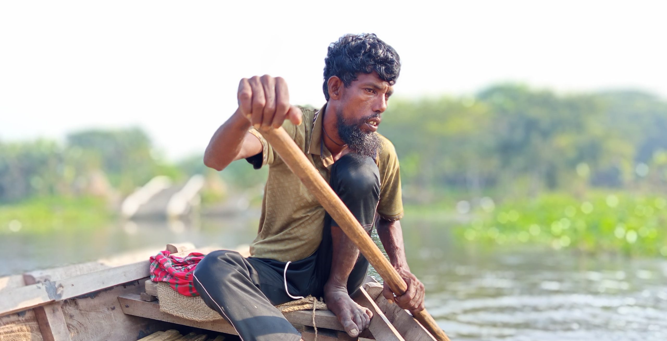 বর্ণি বাওড়ে এখনো চলে খেয়া, বৈঠা হাতে রসুলের জীবনসংগ্রাম